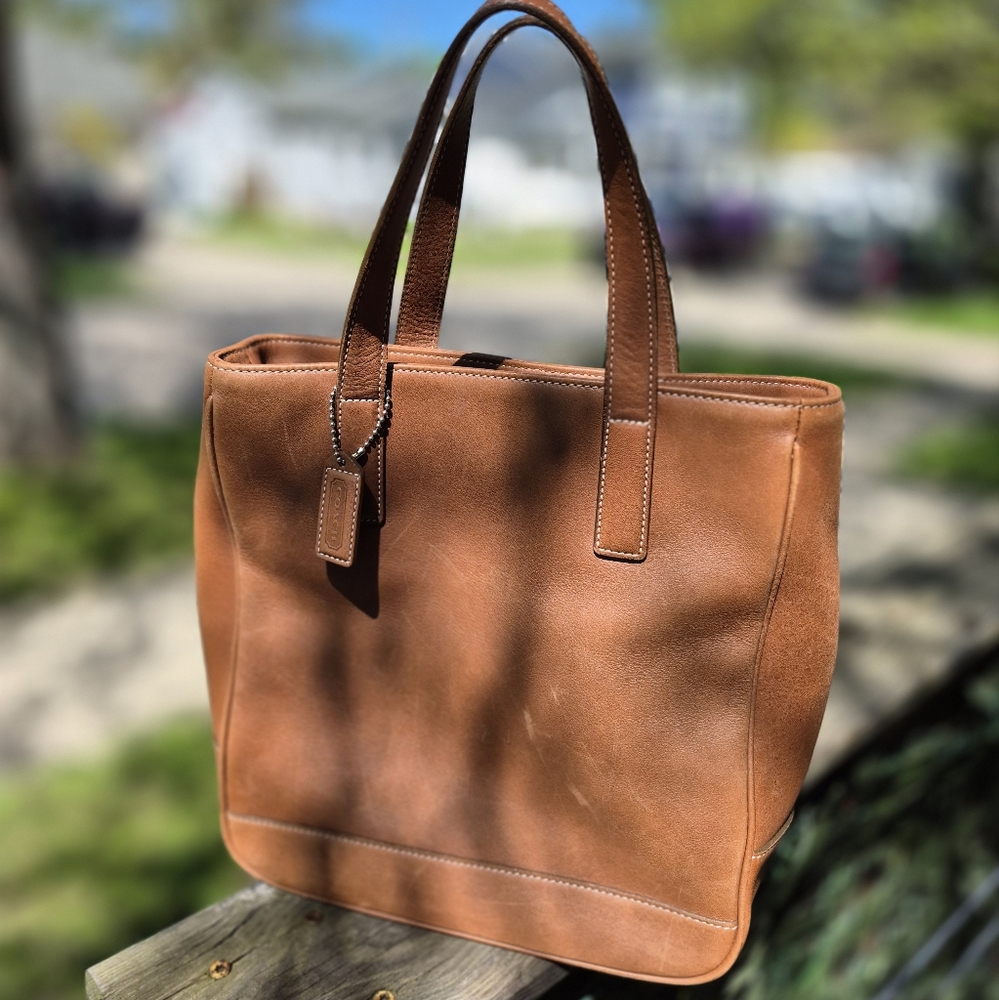 Vintage Coach Hamptons Leather Tote/ Handbag